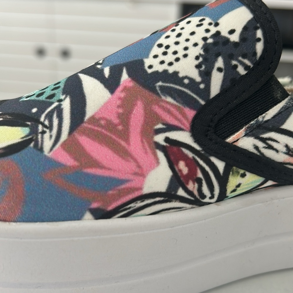 Floral Print Women's Slip-On Sneakers🌟Size 9 - Picture 7 of 8
